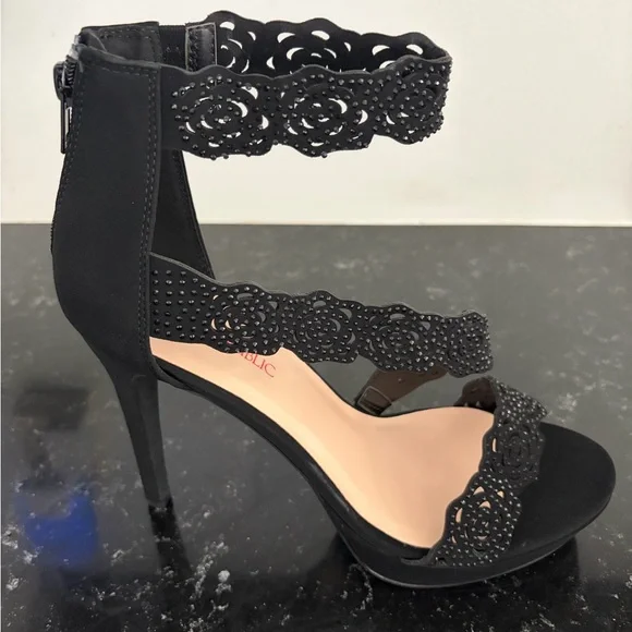 BRAND NEW Black Laser-Cut Strappy High Heel Sandals - Picture 1 of 4